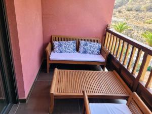 A balcony or terrace at Luminoso y Elegante, piscinas y pistas de pádel