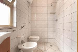 Ванна кімната в Villetta Monica by BarbarHouse
