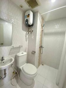 Баня в D10 Modern Apartment 2 Bed Room