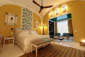 Ліжко або ліжка в номері Capri Tiberio Palace - The Leading Hotels of the World