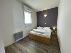 Fotografia z galérie ubytovania Appartement avec Balcon, Parking, Piscine - Proche Plage des Minimes, La Rochelle - FR-1-246-646 v destinácii La Rochelle