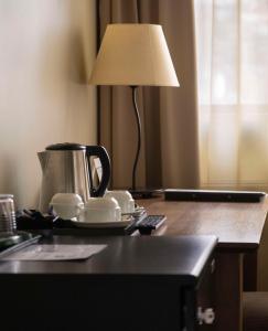 Comodidades para preparar café e chá em Best Western Vilnius