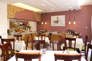 Restaurace v ubytování Europe Hotel + 37 fotografií