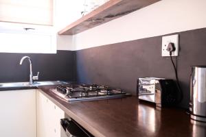 Virtuvė arba virtuvėlė apgyvendinimo įstaigoje Surfhostel Cape Town
