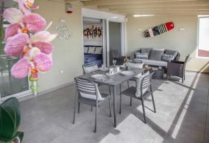 Gallery image of Sea view penthouse in Vari in Vari