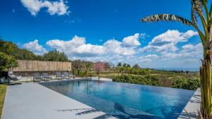 The swimming pool at or close to AGRUME' COUNTRY HOUSE 8, Emma Villas