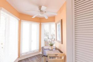 Gambar di galeri bagi Port O' Call B201 - Direct Oceanfront Views di Isle of Palms