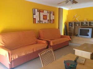 A seating area at Apartamento a pie de playa - Mojacar