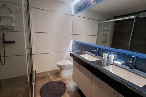 Kúpeľňa v ubytovaní Hermoso Penthouse en zona mas exclusiva Trujillo