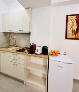 A kitchen or kitchenette at Bella House Nikiti