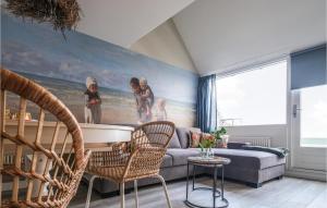 Posezení v ubytování Stunning Apartment In Bruinisse