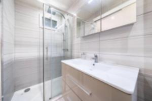 Zdjęcie z galerii obiektu Beautiful apartment - Croisette Gray Albion - 1BR2p w Cannes +2 zdjęcia