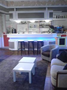 Φωτογραφία από το άλμπουμ του Le Merle Blanc Hôtel Logis σε Digoin