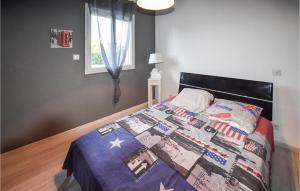Posteľ alebo postele v izbe v ubytovaní 3 Bedroom Stunning Home In Orange