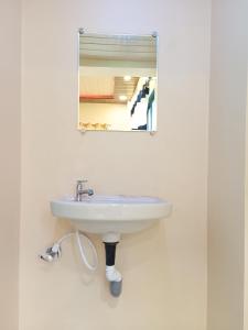 Gallery image of Shree Nivas Home stay in Srīvardhan +10 photos