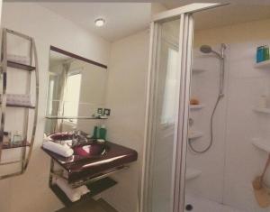 A bathroom at Camping Eden