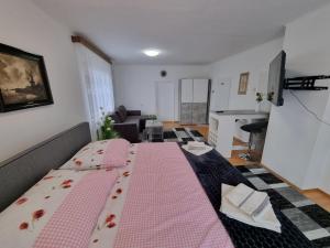 Voodi või voodid majutusasutuse Pension DonauBlick Grein 1 , Spitzfeldstr 1 toas