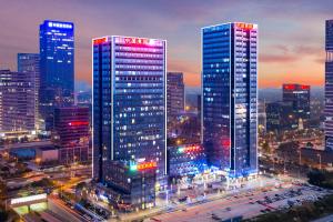 Φωτογραφία από το άλμπουμ του April Fair Duplex Apartment Guangzhou South Railway Station Ao Yuan Yue Shi Dai Branch στο Γκουανγκζού