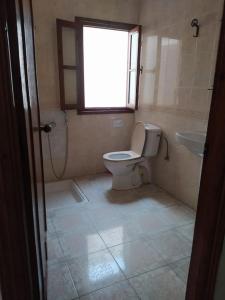 Koupelna v ubytování Superbe appartement chaleureux à 350m de la plage + 7 fotografií