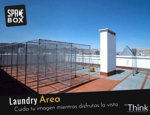 a building with a metal cage on the roof at Hermoso y elegante monoambiente in Cochabamba