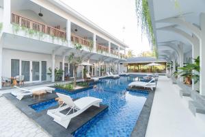 Бассейн в Sea Shell Resort или поблизости