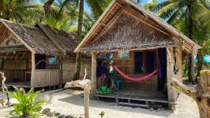 Galeriebild der Unterkunft Tanjung Mefiyai Homestay in Fam