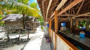 Galeriebild der Unterkunft Tanjung Mefiyai Homestay in Fam