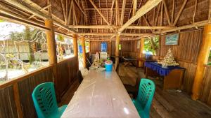 Galeriebild der Unterkunft Tanjung Mefiyai Homestay in Fam