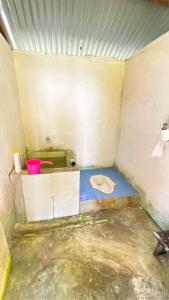 Galeriebild der Unterkunft Tanjung Mefiyai Homestay in Fam