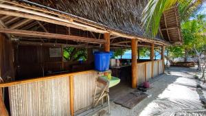 Galeriebild der Unterkunft Tanjung Mefiyai Homestay in Fam