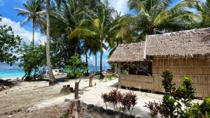 Galeriebild der Unterkunft Tanjung Mefiyai Homestay in Fam