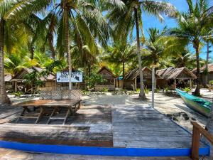 Galeriebild der Unterkunft Tanjung Mefiyai Homestay in Fam