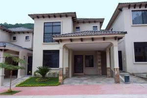 a rendering of a house with a garage at Ecusuites Ceibos familiar Jacuzzi American Consulate- Vía a la Costa in Guayaquil