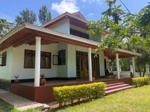 Το κτήριο όπου στεγάζεται  το δωμάτιο σε οικογενειακή κατοικία