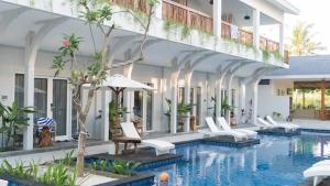 Бассейн в Sea Shell Resort или поблизости