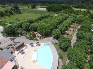 Bazén v ubytování International Camping Ardèche nebo v jeho okolí