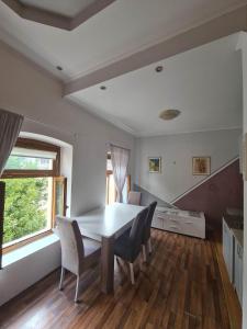 Posezení v ubytování Stan Mostar-Mostovi