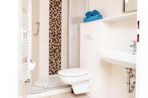 Bilik mandi di Haus Hanseatic, Wohnung 208