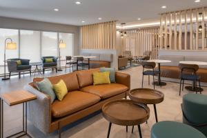 Lounge atau bar di TownePlace Suites by Marriott Ocala