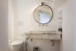 Kúpeľňa v ubytovaní Rome as you feel - Baullari with terrace + 29 fotografií