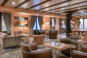 Posezení v ubytování AC Hotel Ciudad de Toledo by Marriott