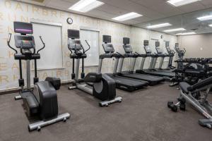 Fitness centrum a/nebo fitness zařízení v ubytování Residence Inn by Marriott Princeton at Carnegie Center