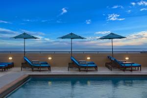 Bazén v ubytování Marriott's BeachPlace Towers nebo v jeho okolí