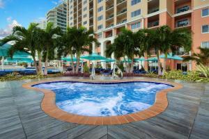 Bazén v ubytování Marriott's BeachPlace Towers nebo v jeho okolí