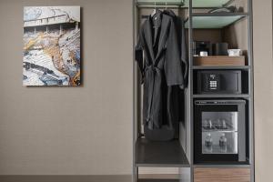 A cozinha ou cozinha compacta de AC Hotel by Marriott Columbus Downtown