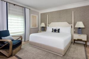 Postel nebo postele na pokoji v ubytování The Ritz-Carlton Coconut Grove, Miami + 37 fotografií