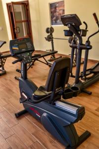 Fitness centrum a/nebo fitness zařízení v ubytování DURAZNO INN