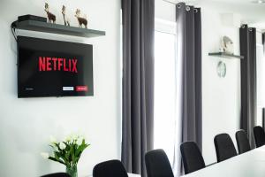 Kawasan bisnes dan/atau bilik persidangan di Laura Apartmanház +28 gambar