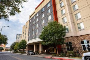 una representación de la parte delantera de un hotel en Springhill Suites by Marriott San Antonio Alamo Plaza/Convention Center, en San Antonio