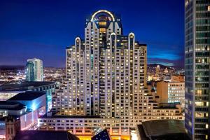 a large building with a clock on the top of it at San Francisco Marriott Marquis Union Square in San Francisco